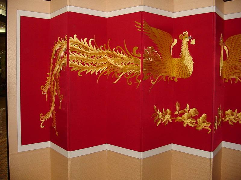 [Animal Art] embroidery of Chinese Phoenix; DISPLAY FULL IMAGE.