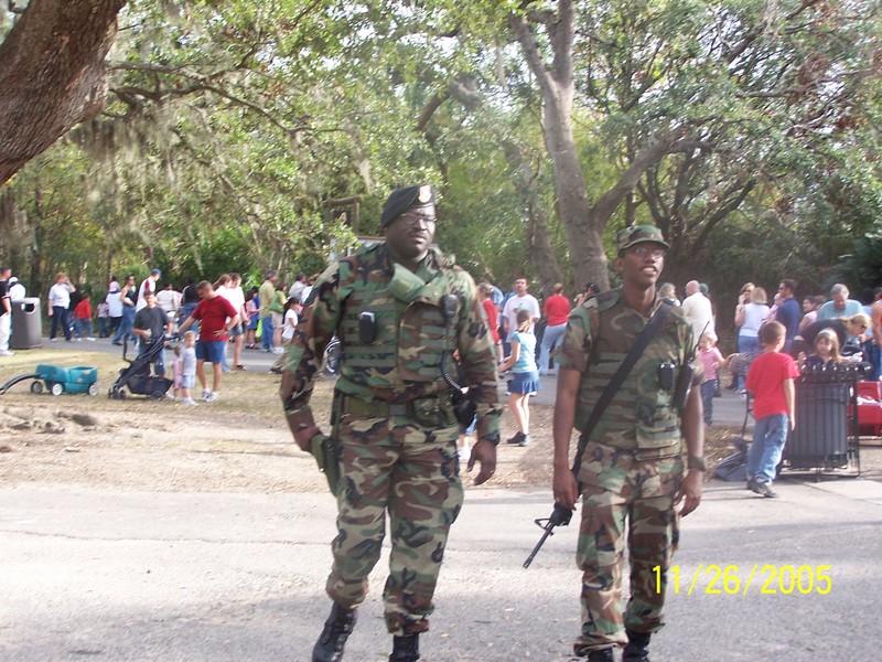 NEW ORLEANS ZOO OPENS AFTER KATRINA; DISPLAY FULL IMAGE.