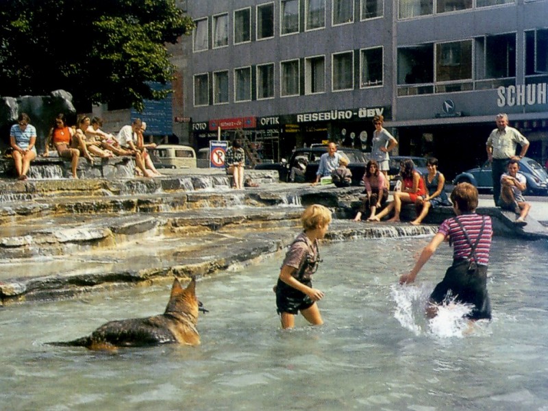 [DOT CD03] Germany - Munich - Josef Henselmann's Cattle Fountain - Boys and German Shepherd; DISPLAY FULL IMAGE.